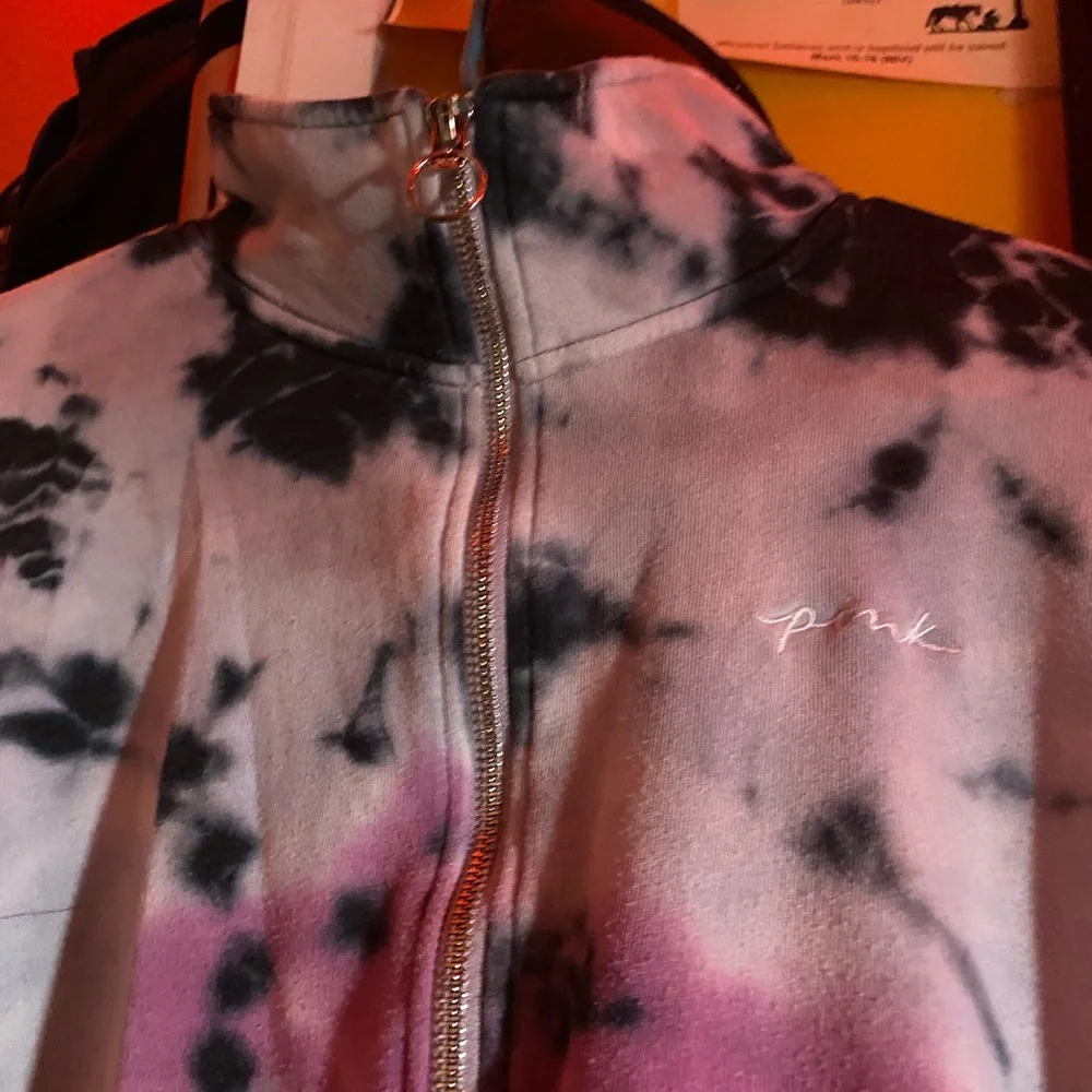 Pink zip up - Picture 2 of 3